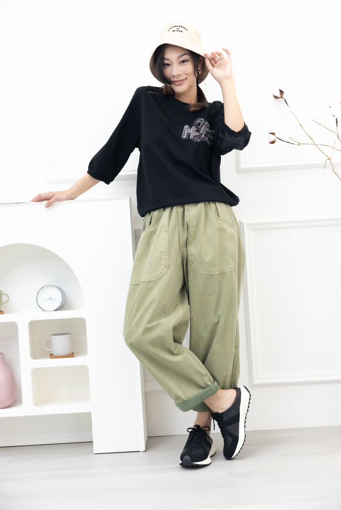 긴 바지 寬版直筒長褲/草綠色