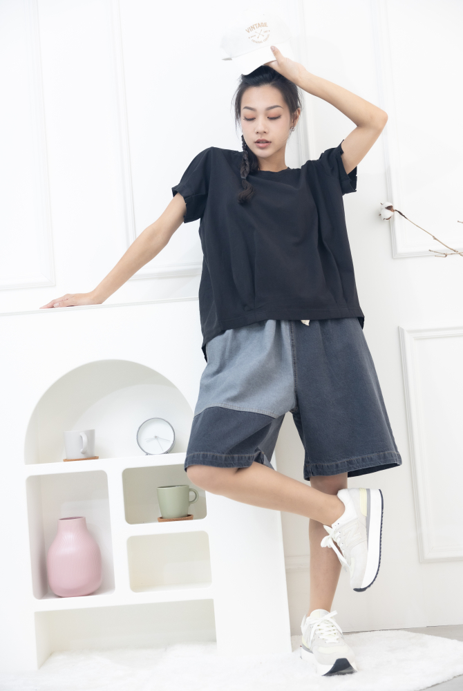 반바지 拼接薄牛仔短褲／黑拼灰色