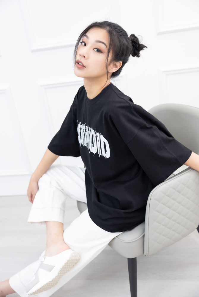 반팔 Paranoid 落肩短袖上衣／黑色