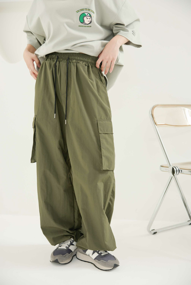 긴 바지 尼龍大口袋彈性長褲/軍綠色
