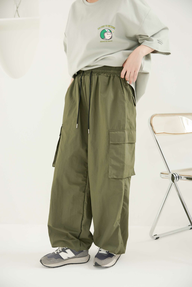 긴 바지 尼龍大口袋彈性長褲/軍綠色