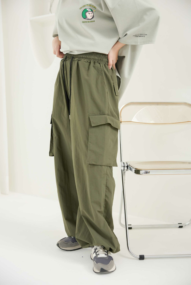 긴 바지 尼龍大口袋彈性長褲/軍綠色