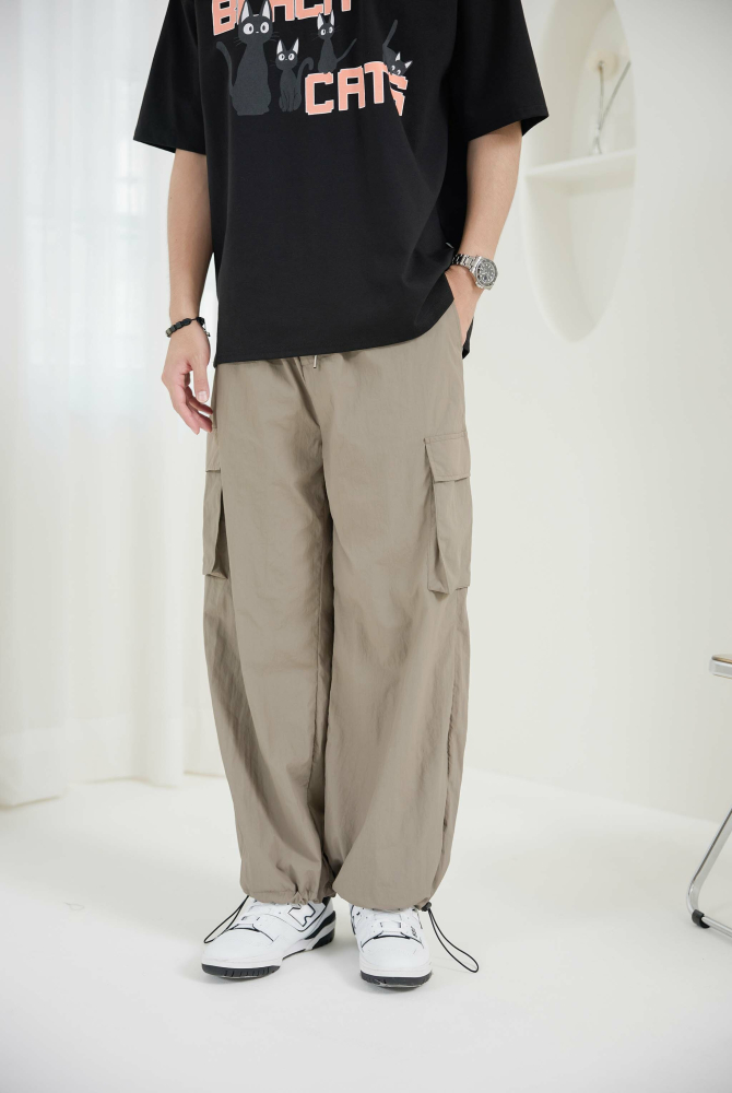 긴 바지 尼龍大口袋彈性長褲／奶茶色