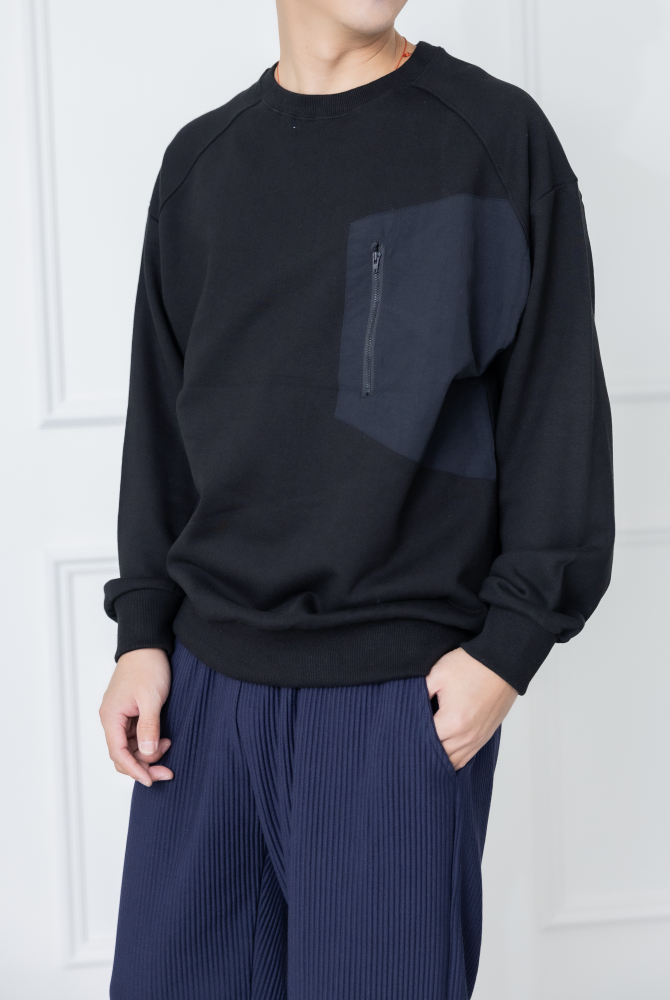 긴팔 胸前拉鍊口袋長袖上衣／黑色