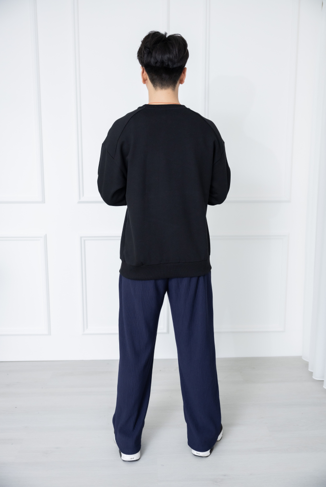 긴팔 胸前拉鍊口袋長袖上衣／黑色