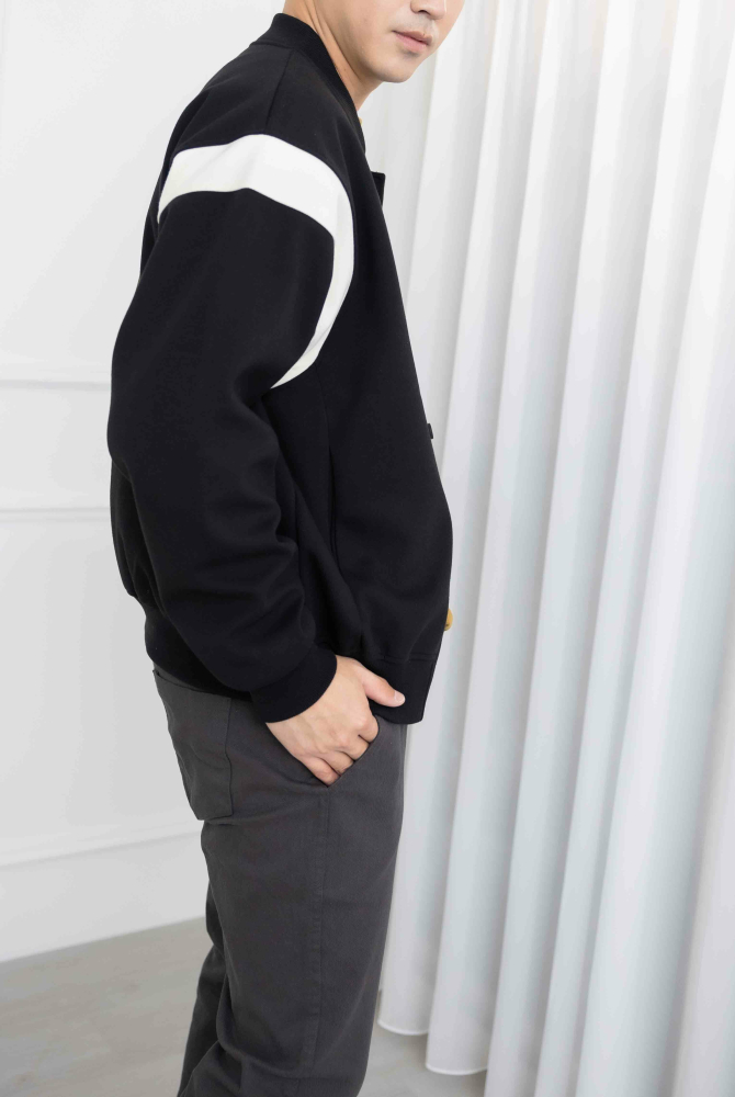 코트 肩膀拼接外套／黑色