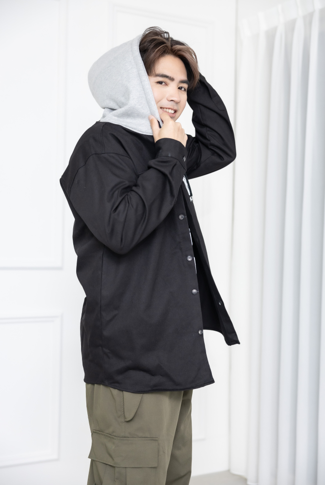 코트 幾何狗狗拼色連帽外套 / 黑色