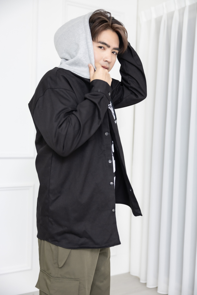 코트 幾何狗狗拼色連帽外套 / 黑色