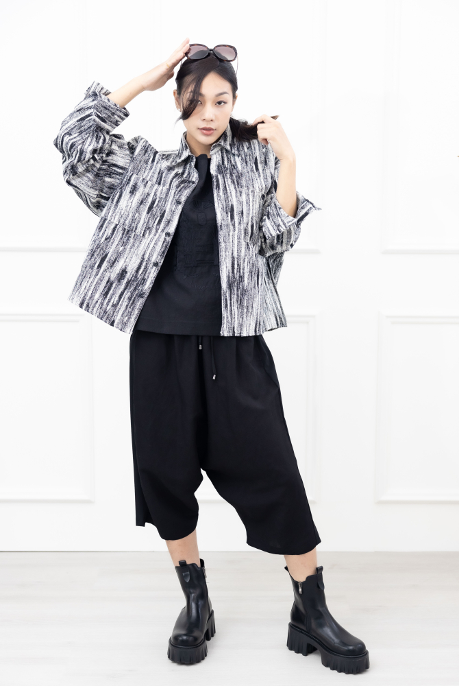 코트 油漆感短外套