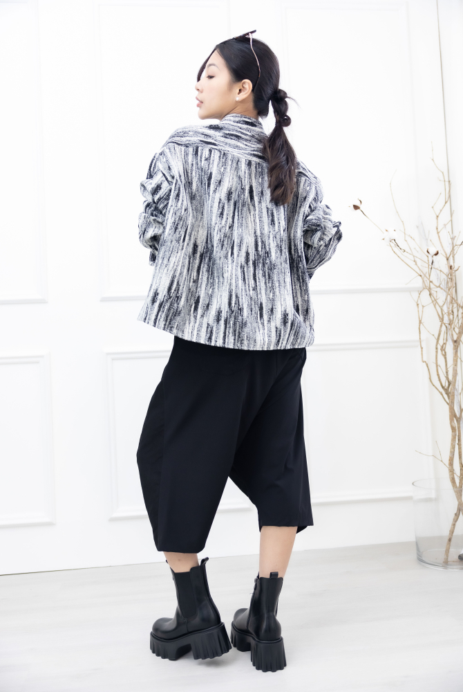 코트 油漆感短外套