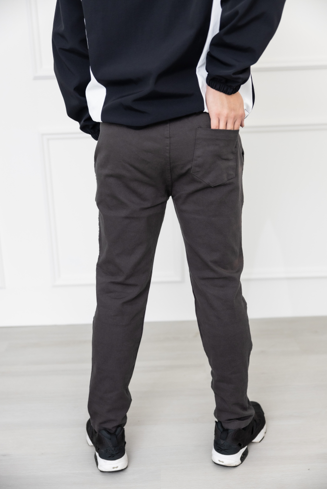 긴 바지 鬆緊合身長褲／深灰色