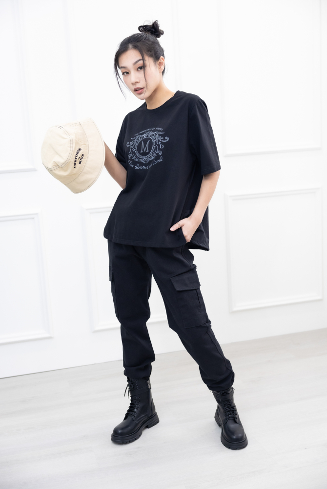 긴 바지 鬆緊合身大口袋長褲/黑色