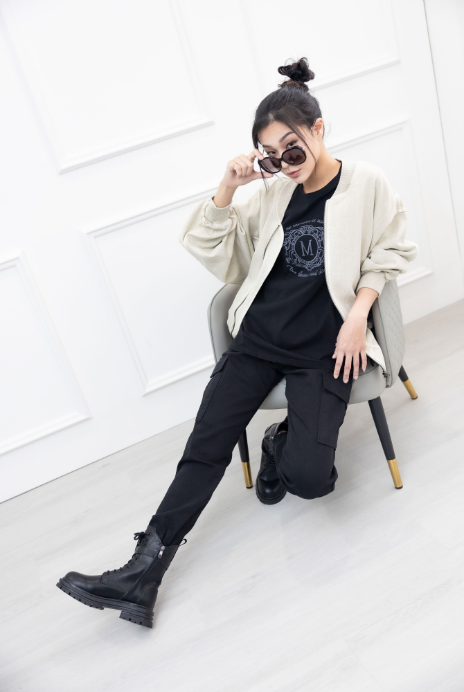 긴 바지 鬆緊合身大口袋長褲/黑色