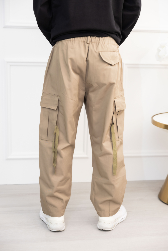 긴 바지 舒適多口袋鬆緊長褲／淺卡其色