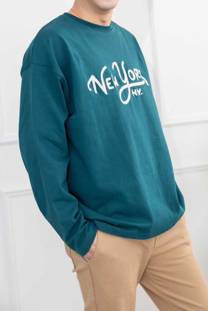 긴팔 紐約電繡字長袖上衣／綠色