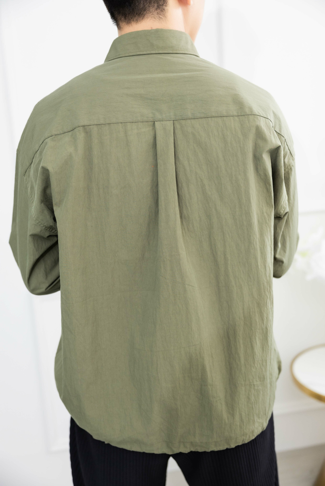 셔츠 下擺抽繩收束長袖襯衫／綠色