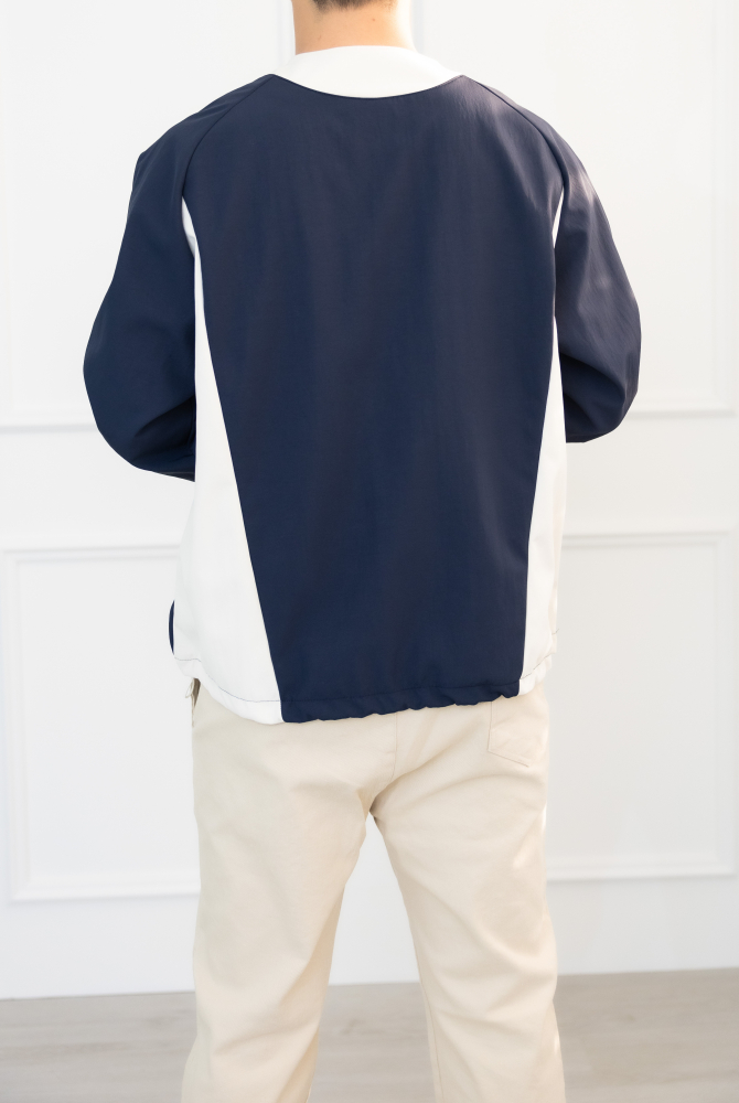 긴팔 拼色短刷毛下擺束繩長袖上衣／海軍藍（拼米色）