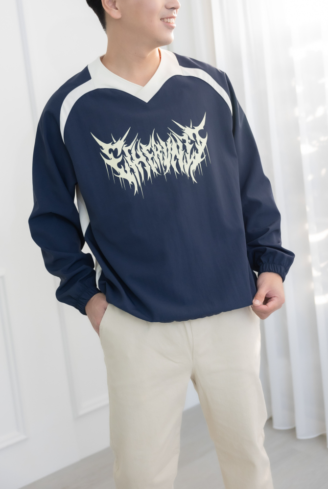 긴팔 拼色短刷毛下擺束繩長袖上衣／海軍藍（拼米色）