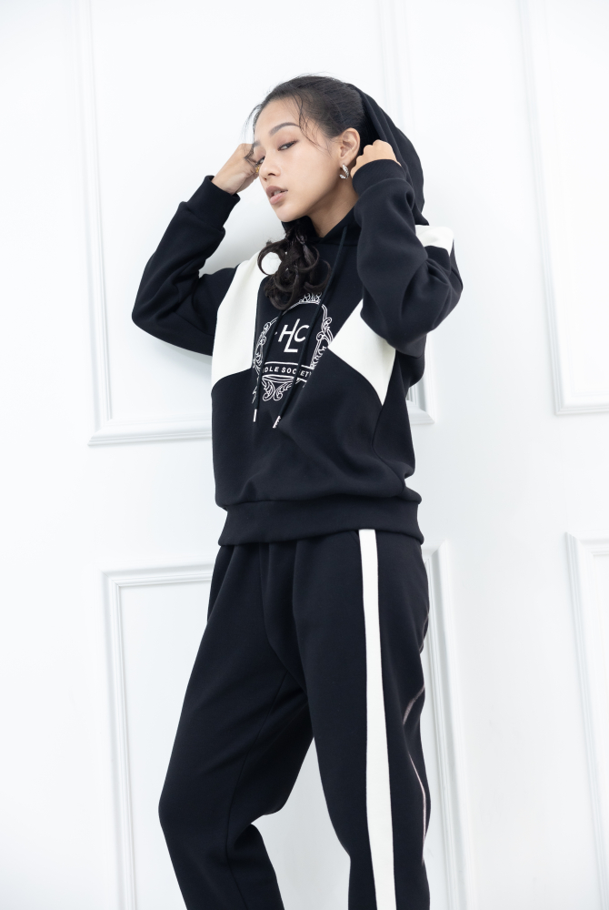 긴팔 電繡HLC連帽長袖上衣 / 黑白拼接