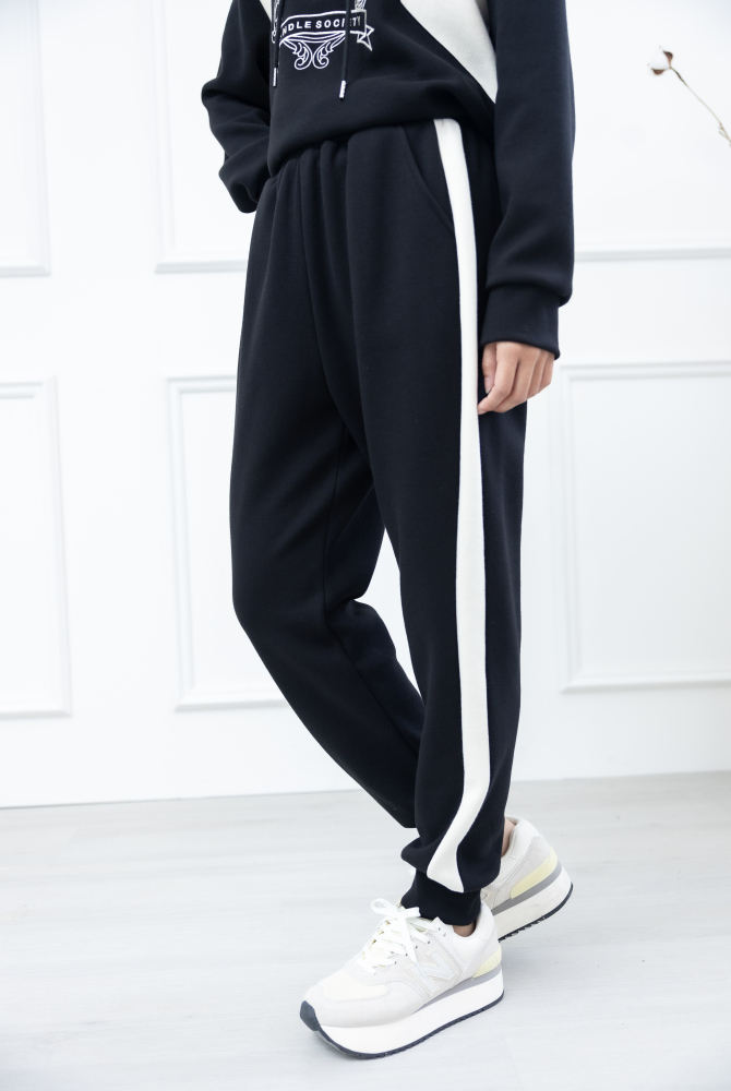 긴 바지 束口休閒褲 / 黑白拼接