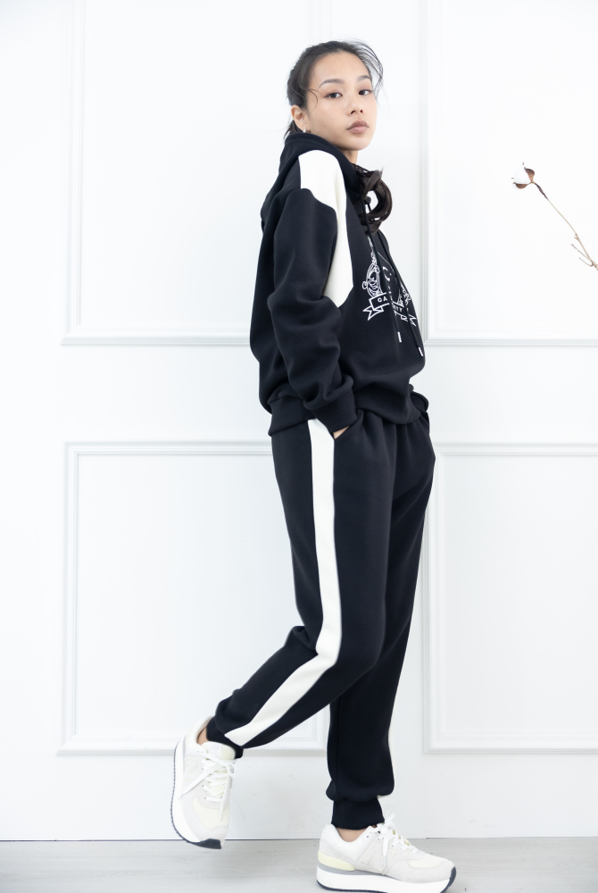 긴 바지 束口休閒褲 / 黑白拼接