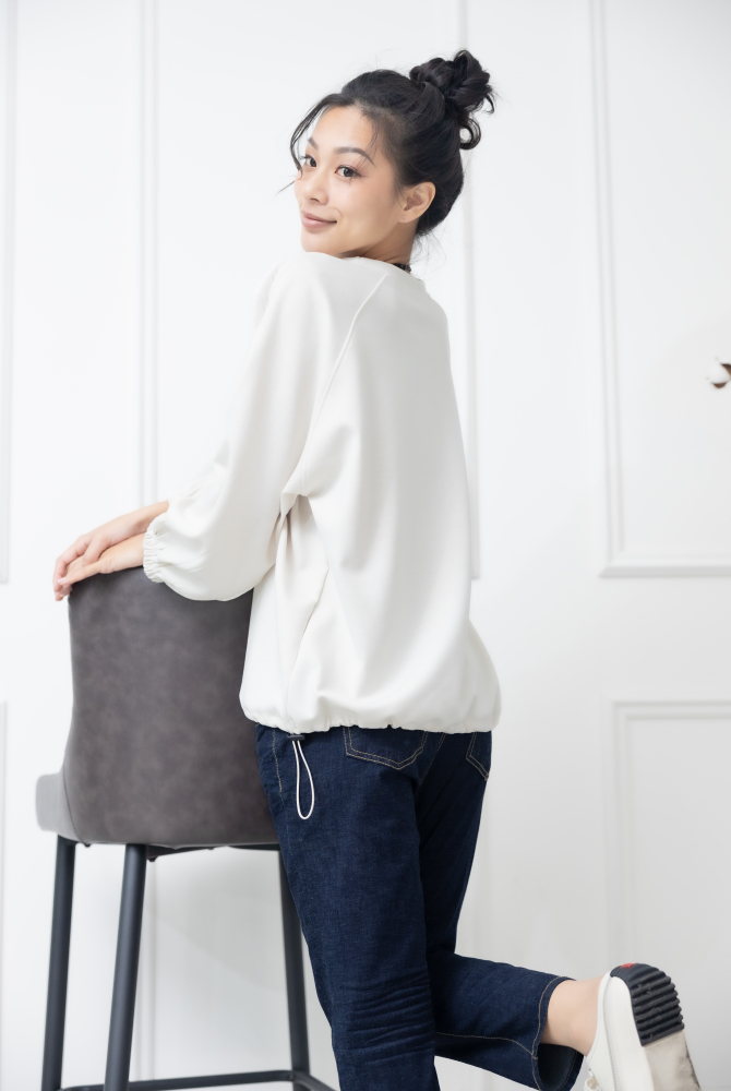 긴팔 下擺抽繩袖口束口七分袖上衣 / 米白色