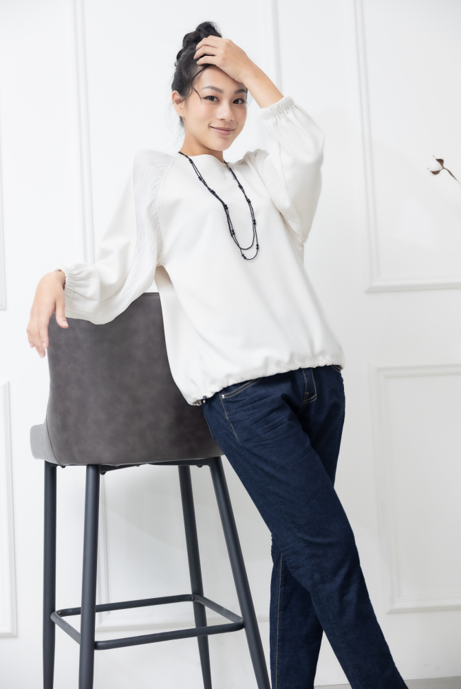 긴팔 下擺抽繩袖口束口七分袖上衣 / 米白色