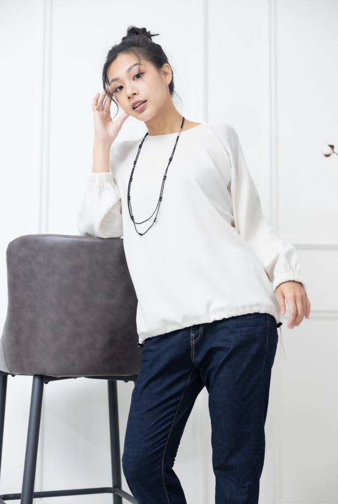 긴팔 下擺抽繩袖口束口七分袖上衣 / 米白色