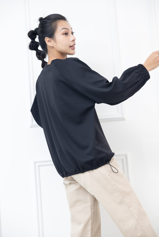 긴팔 下擺抽繩袖口束口七分袖上衣 / 黑色