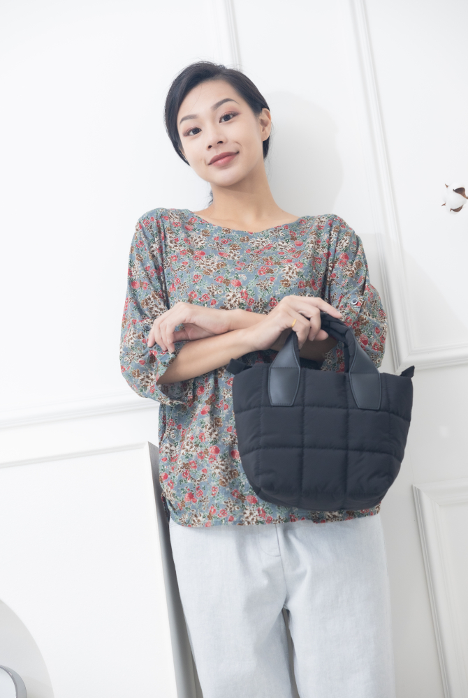 가방 方形縫線PU皮帶子手提包 / 黑色