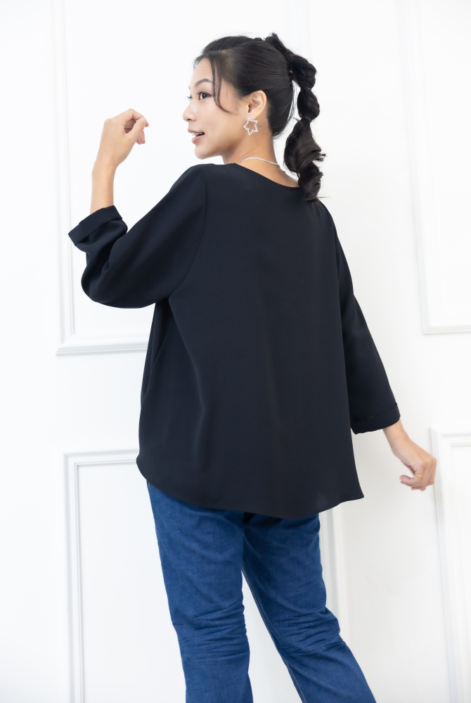 긴팔 下擺鬆緊七分袖上衣 / 黑色
