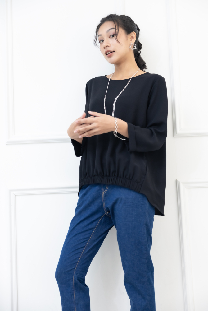 긴팔 下擺鬆緊七分袖上衣 / 黑色
