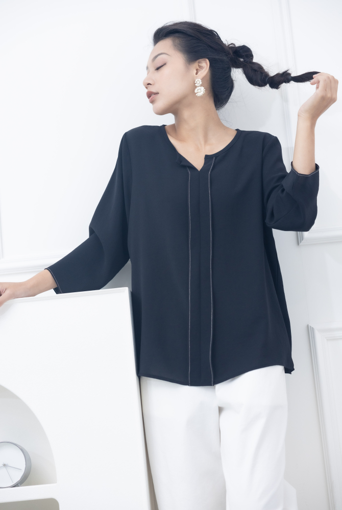 긴팔 黑車縫線襟片七分袖上衣 / 黑色