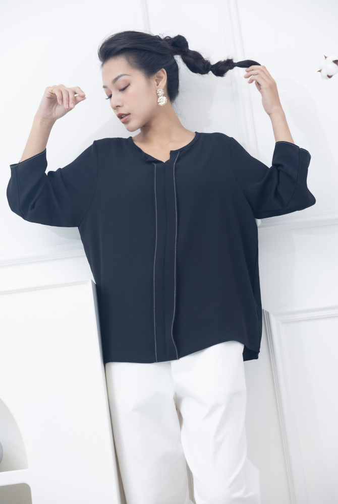 긴팔 黑車縫線襟片七分袖上衣 / 黑色