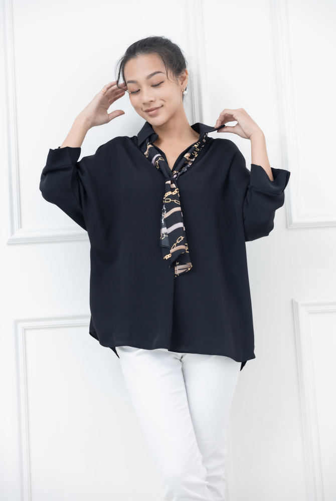 긴팔 立領落肩七分袖上衣(附領巾 ) / 黑色