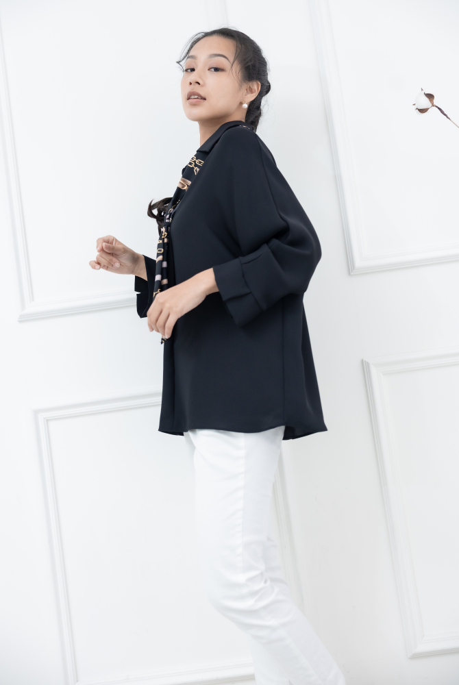 긴팔 立領落肩七分袖上衣(附領巾 ) / 黑色
