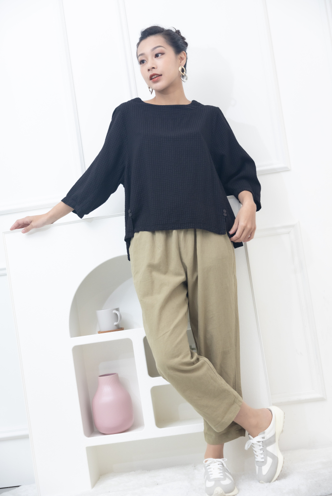 긴팔 表面凹凸七分袖上衣 / 黑色