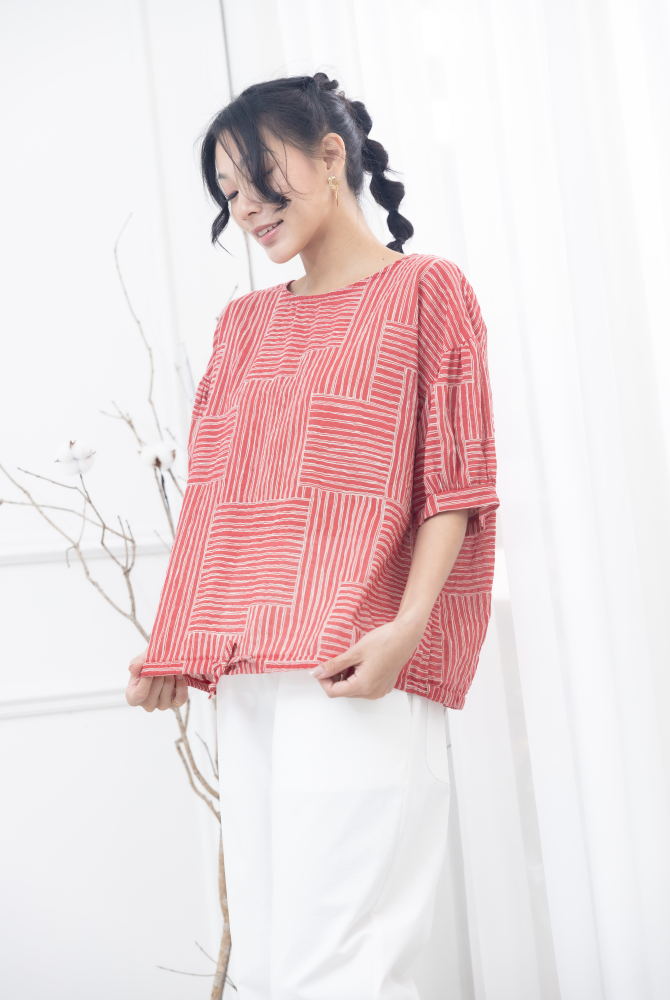 반팔 白色線條交錯下擺抽繩上衣 / 紅色