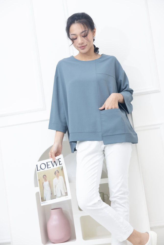 긴팔 圓領單口袋下擺不對稱上衣 / 莫蘭迪綠色