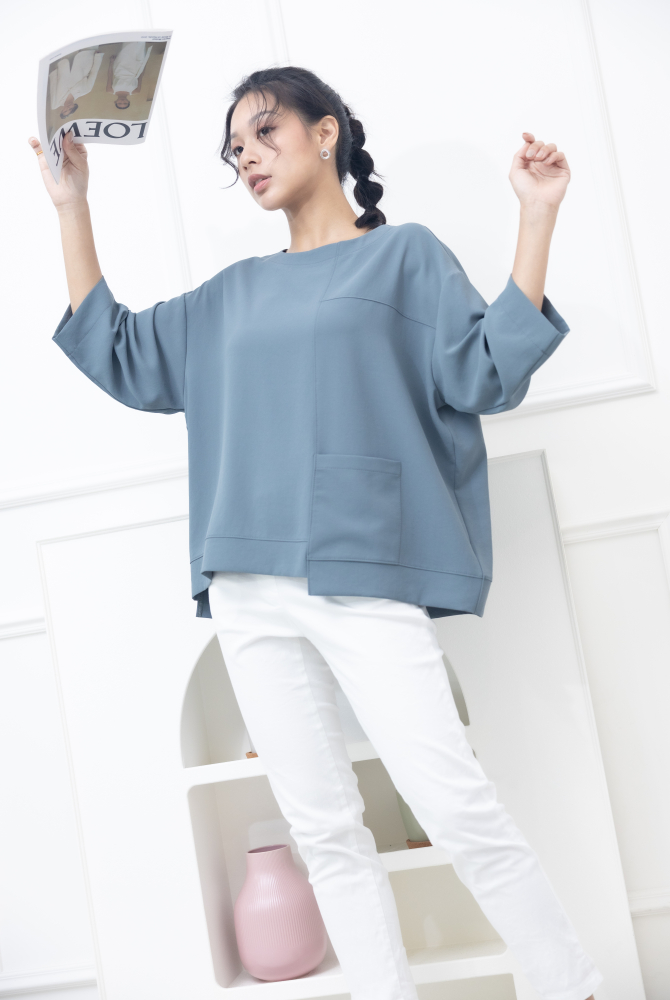 긴팔 圓領單口袋下擺不對稱上衣 / 莫蘭迪綠色