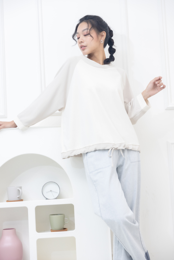 긴팔 燕麥色拼接下擺抽繩上衣 / 米色