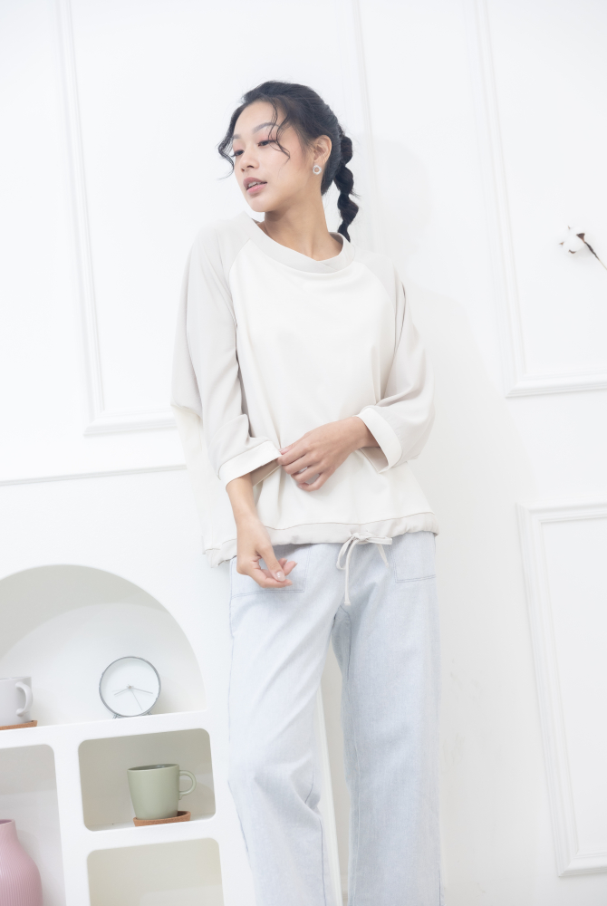 긴팔 燕麥色拼接下擺抽繩上衣 / 米色