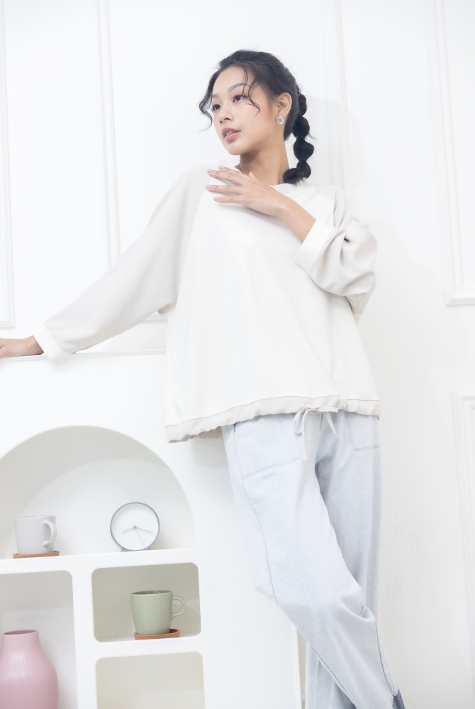 긴팔 燕麥色拼接下擺抽繩上衣 / 米色