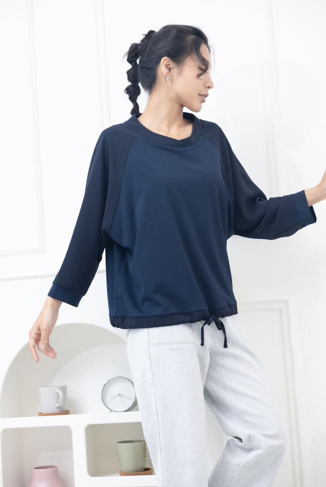 긴팔 黑色拼接下擺抽繩上衣 /藍色