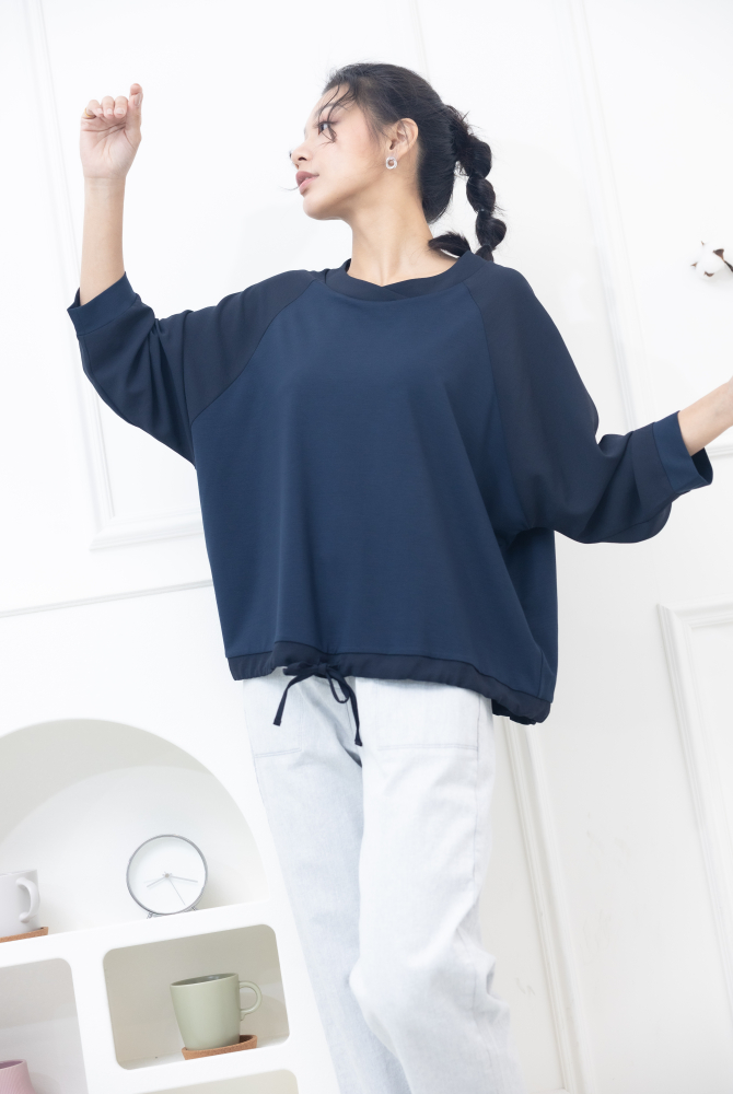 긴팔 黑色拼接下擺抽繩上衣 /藍色