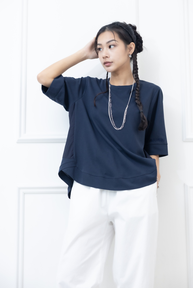 반팔 mlu mlu刺繡袖子短袖上衣 /藍色拼黑色