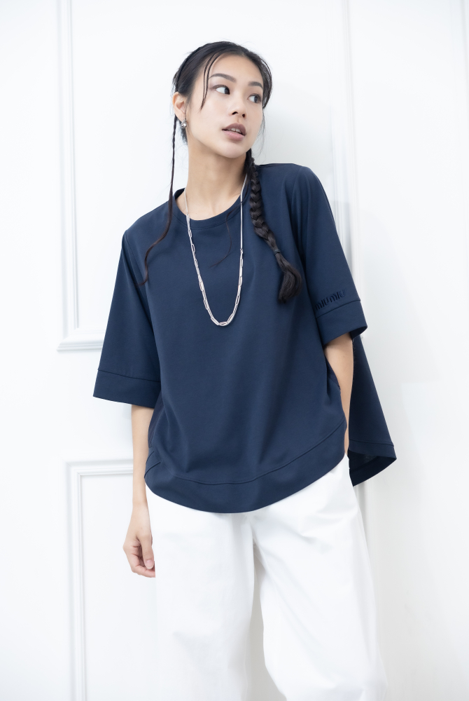 반팔 mlu mlu刺繡袖子短袖上衣 /藍色拼黑色