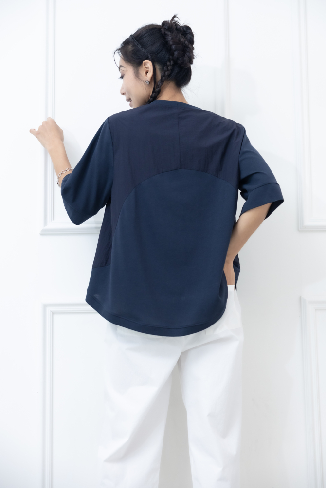 반팔 mlu mlu刺繡袖子短袖上衣 /藍色拼黑色