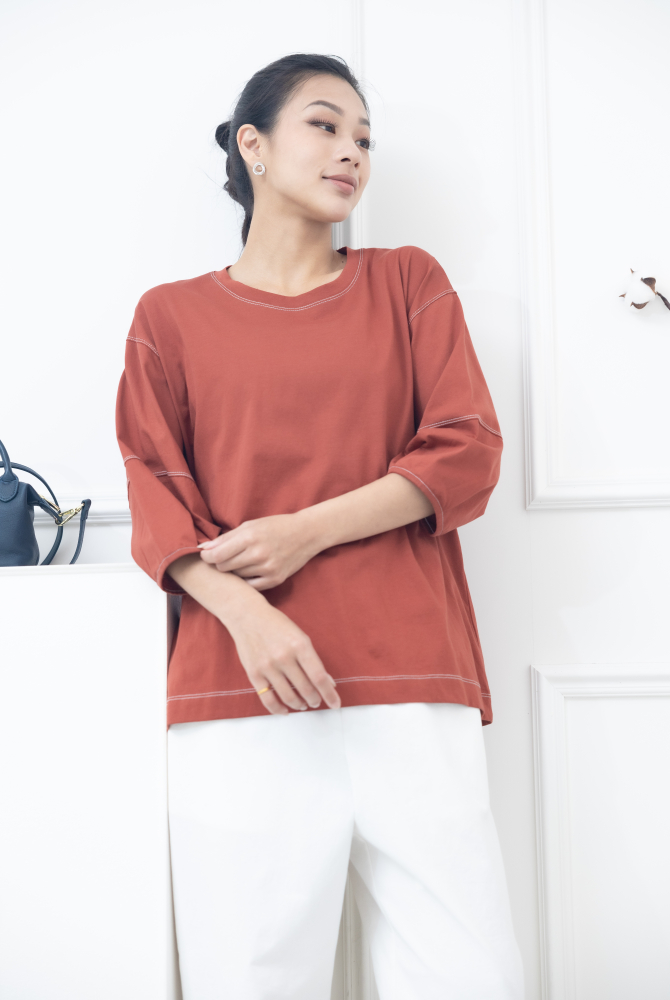 반팔 袖子下擺白色縫線五分袖上衣 / 暗橘色