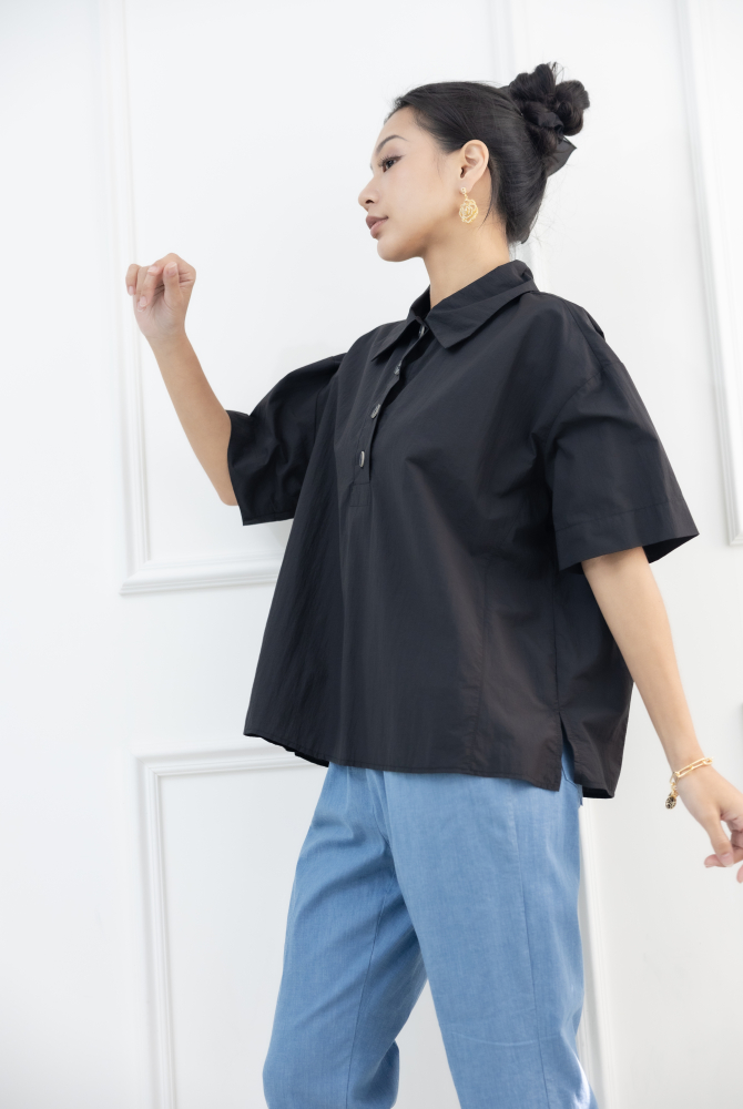 반팔 襯衫領風衣材質短袖上衣 / 黑色
